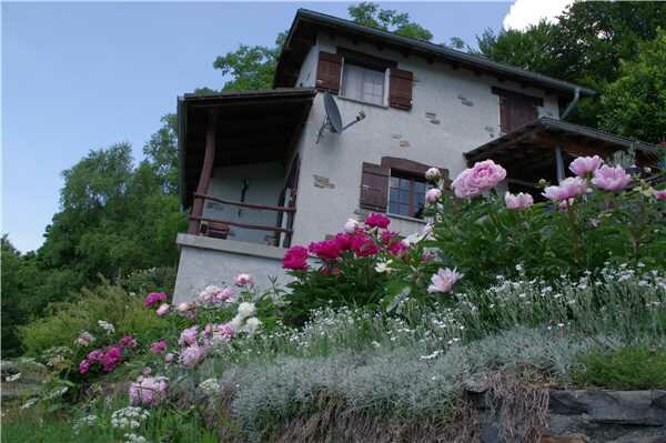 Maison de vacances Casa Carmela, San Nazzaro, Gambarogno, Tessin, Suisse, image 1