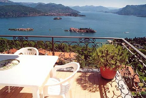 Haus / House / Maison LE SOMMET RARE, Stresa