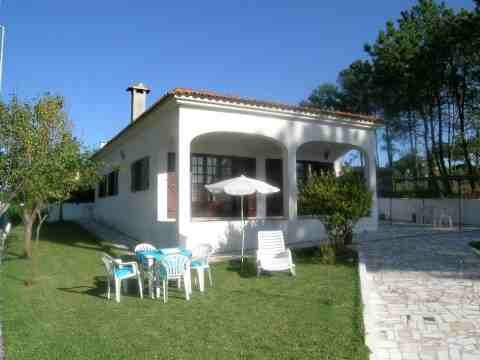 Maison de vacances 3070 Vivenda Raquel, Lagoa de Albufeira, Costa do Sol, Lisbonne, Portugal, image 1