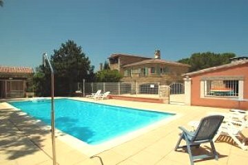 location vacances Komfort-Mas 'Les Grappes', Provence: Ctes du Rhne