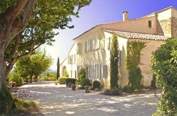 location vacances Mas Prestige 'Les Platanes', Carpentras