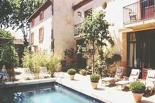 location vacances Bastide Prestige 'Village', Maillane