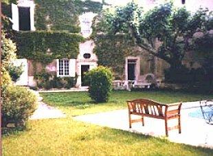 location vacances Maisons Prestige 'Cagnar', Cabrires d'Avignon