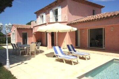 location vacances Chteau 'Neuvy' (Hotel-Service), Auvergne