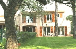 Villa 'Jumele' in Roquebrune sur Argens