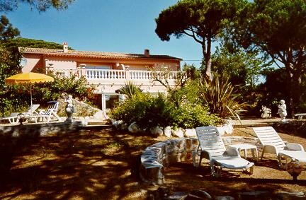 Villa mit Park in Saint Tropez